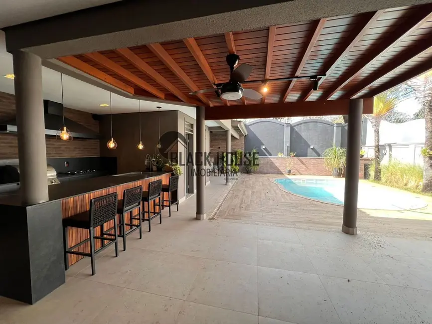 Foto 6 de Sobrado com 4 quartos para alugar, 420m2 em Aparecidinha, Sorocaba - SP