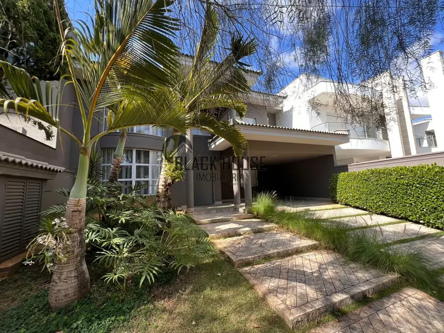 Foto 1 de Sobrado com 4 quartos para alugar, 420m2 em Aparecidinha, Sorocaba - SP