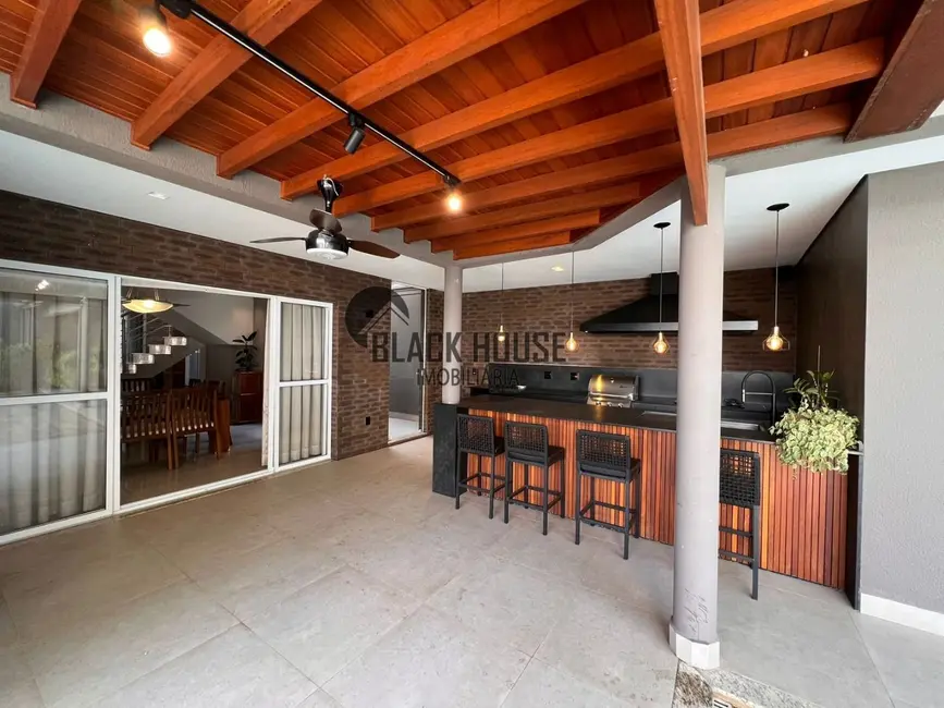 Foto 4 de Sobrado com 4 quartos para alugar, 420m2 em Aparecidinha, Sorocaba - SP