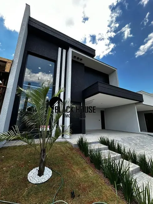 Foto 2 de Casa de Condomínio com 3 quartos à venda, 250m2 em Aparecidinha, Sorocaba - SP