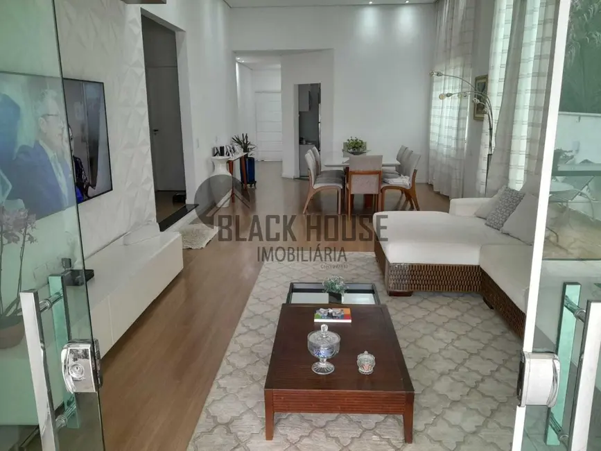 Casa de Condomínio com 3 quartos à venda, 360m2 em Cajuru do Sul, Sorocaba - SP - imagem 5 Foto 5 de Casa de Condomínio com 3 quartos à venda, 360m2 em Cajuru do Sul, Sorocaba - SP