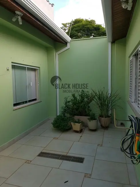 Casa com 3 quartos à venda, 300m2 em Centro, Sorocaba - SP - imagem 4 Foto 4 de Casa com 3 quartos à venda, 300m2 em Centro, Sorocaba - SP