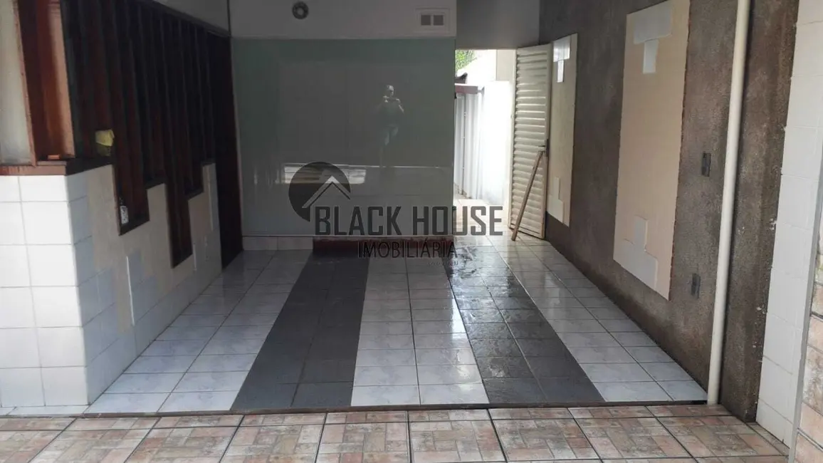 Casa com 2 quartos à venda e para alugar, 200m2 em Wanel Ville, Sorocaba - SP - imagem 6 Foto 6 de Casa com 2 quartos à venda e para alugar, 200m2 em Wanel Ville, Sorocaba - SP