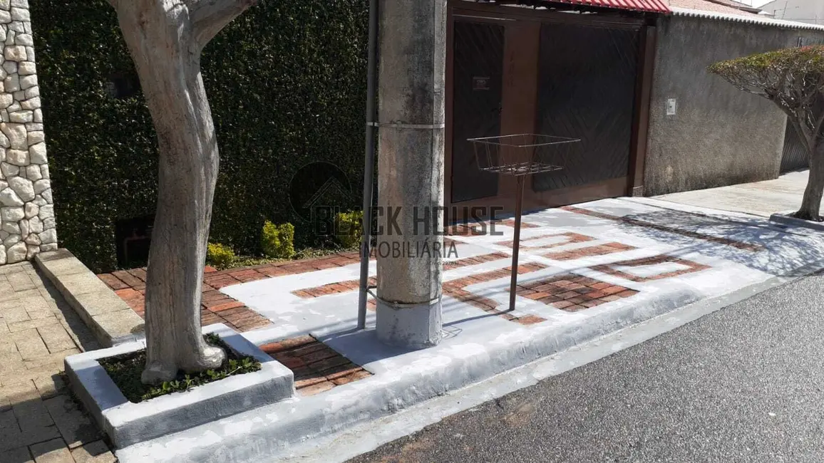 Casa com 2 quartos à venda e para alugar, 200m2 em Wanel Ville, Sorocaba - SP - imagem 3 Foto 3 de Casa com 2 quartos à venda e para alugar, 200m2 em Wanel Ville, Sorocaba - SP