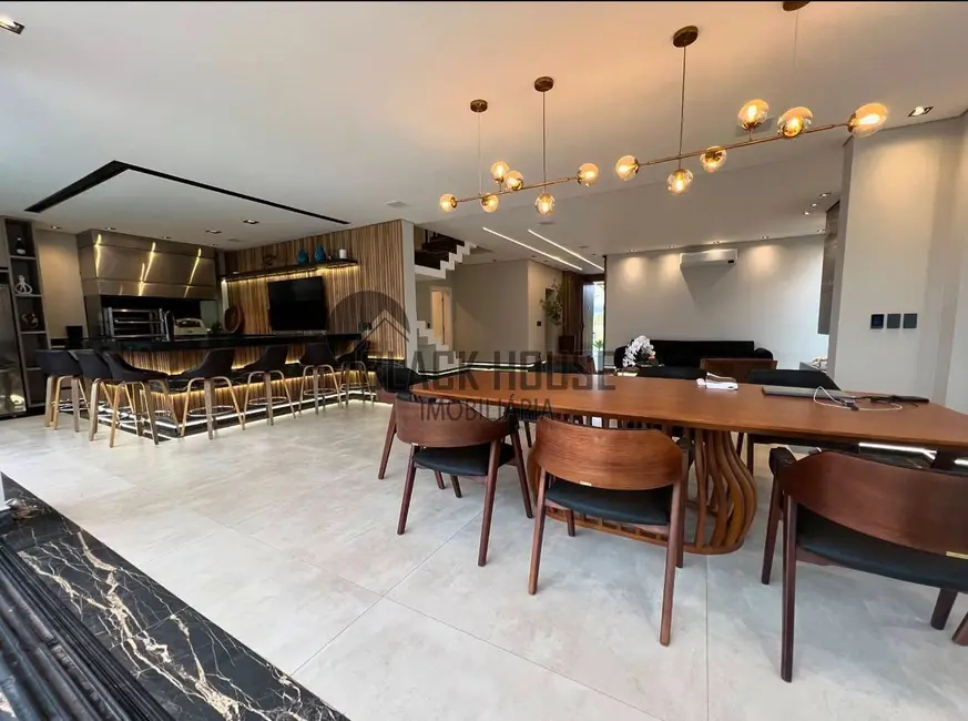 Foto 3 de Sobrado com 5 quartos à venda, 570m2 em Alphaville Nova Esplanada, Votorantim - SP