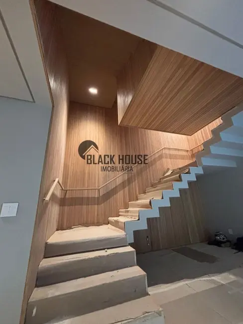 Foto 8 de Sobrado com 4 quartos à venda, 640m2 em Votorantim - SP