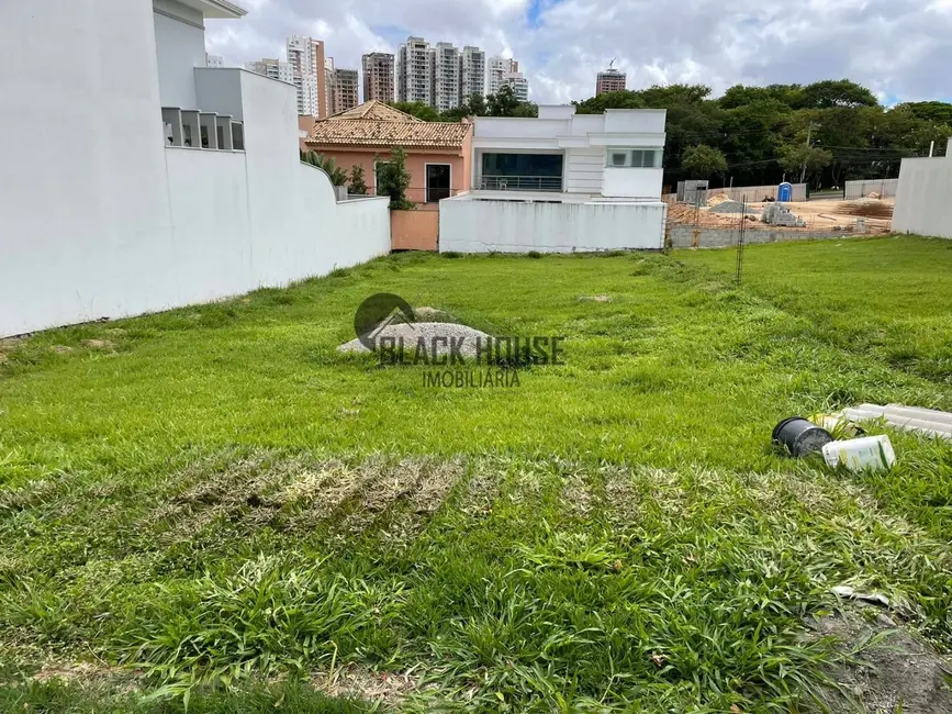 Foto 1 de Terreno / Lote à venda, 552m2 em Parque Campolim, Sorocaba - SP