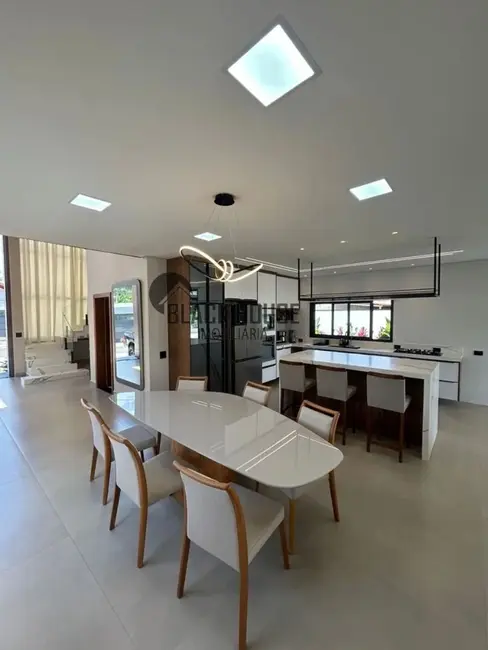 Foto 8 de Sobrado com 3 quartos à venda, 1200m2 em Igarata - SP