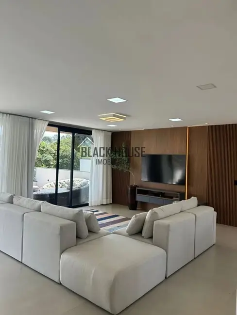 Foto 7 de Sobrado com 3 quartos à venda, 1200m2 em Igarata - SP