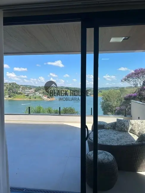 Foto 2 de Sobrado com 3 quartos à venda, 1200m2 em Igarata - SP