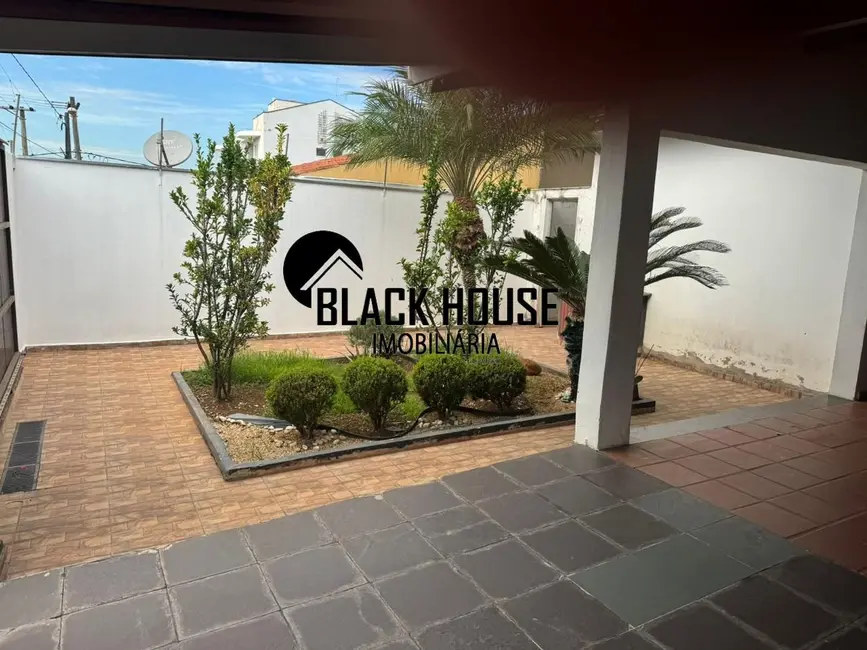 Casa com 3 quartos à venda, 300m2 em Jardim Europa, Sorocaba - SP - imagem 4 Foto 4 de Casa com 3 quartos à venda, 300m2 em Jardim Europa, Sorocaba - SP