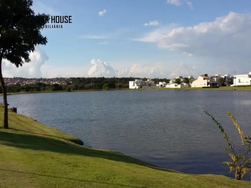 Sobrado com 4 quartos à venda, 250m2 em Iporanga, Sorocaba - SP - imagem 6 Foto 6 de Sobrado com 4 quartos à venda, 250m2 em Iporanga, Sorocaba - SP