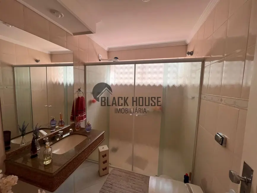 Casa com 3 quartos à venda, 286m2 em Jardim Santa Rosália, Sorocaba - SP - imagem 6 Foto 6 de Casa com 3 quartos à venda, 286m2 em Jardim Santa Rosália, Sorocaba - SP
