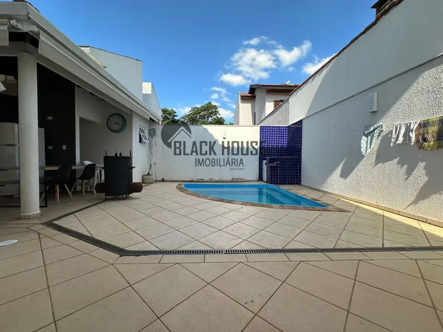 Foto 2 de Sobrado com 4 quartos à venda, 300m2 em Sorocaba - SP