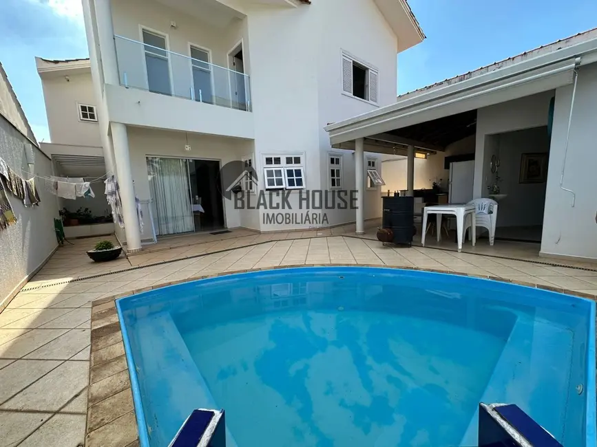 Foto 1 de Sobrado com 4 quartos à venda, 300m2 em Sorocaba - SP