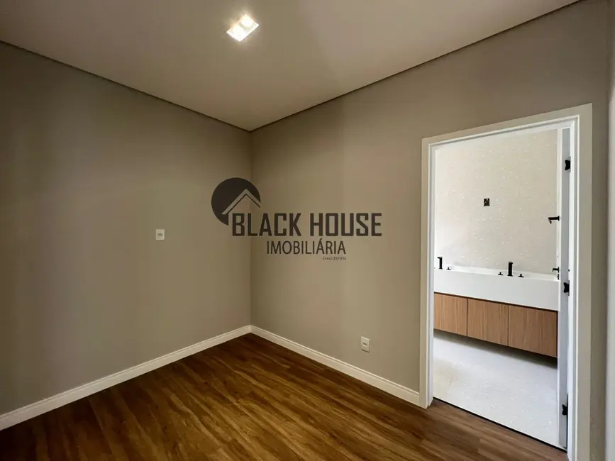 Foto 6 de Casa de Condomínio com 3 quartos à venda, 409m2 em Green Valley, Votorantim - SP