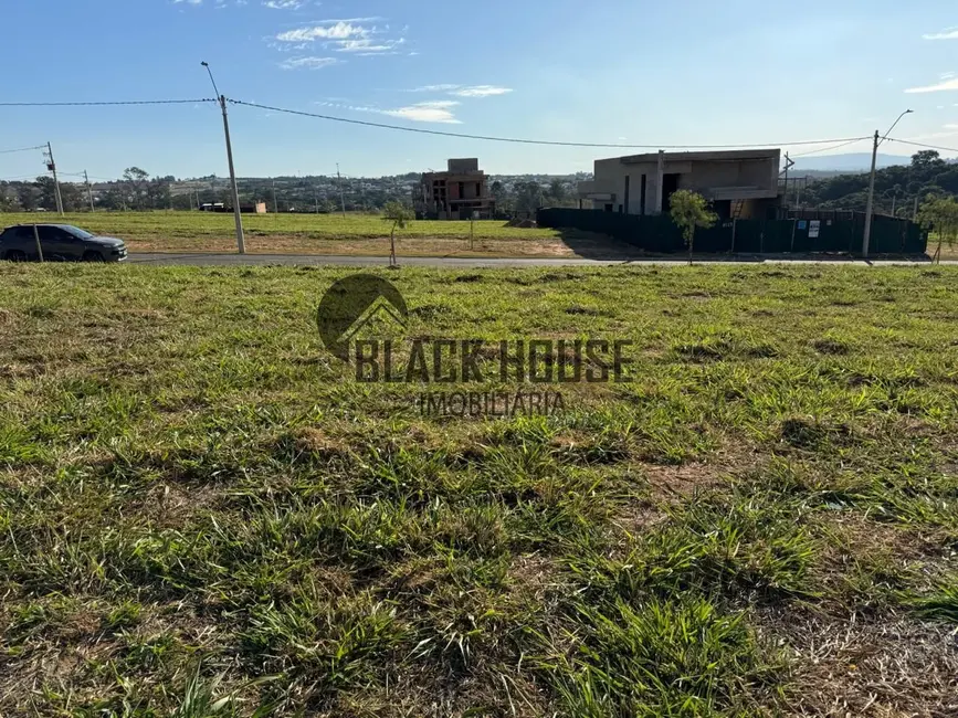 Foto 1 de Terreno / Lote à venda, 300m2 em Vossoroca, Votorantim - SP