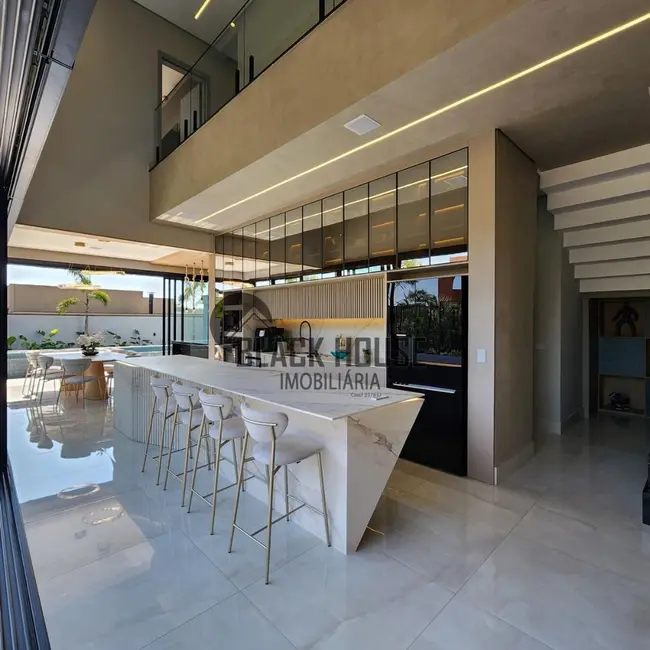 Sobrado com 4 quartos à venda, 440m2 em Vila Martins, Itu - SP - imagem 7 Foto 7 de Sobrado com 4 quartos à venda, 440m2 em Vila Martins, Itu - SP