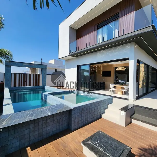 Sobrado com 4 quartos à venda, 440m2 em Vila Martins, Itu - SP - imagem 1 Foto 1 de Sobrado com 4 quartos à venda, 440m2 em Vila Martins, Itu - SP