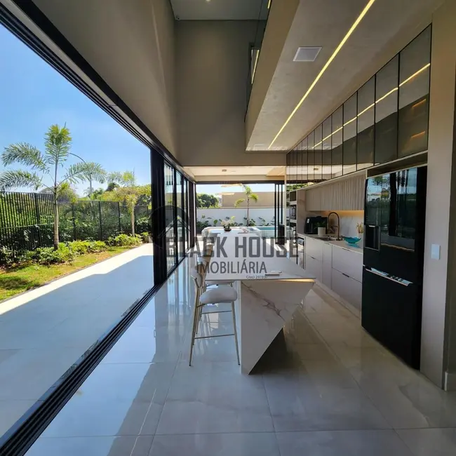 Sobrado com 4 quartos à venda, 440m2 em Vila Martins, Itu - SP - imagem 6 Foto 6 de Sobrado com 4 quartos à venda, 440m2 em Vila Martins, Itu - SP