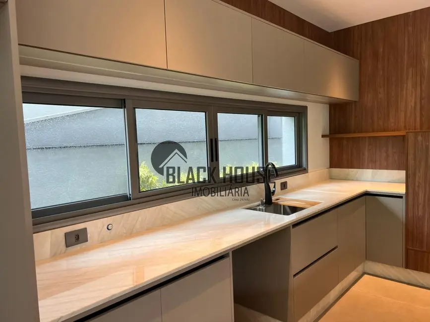 Foto 4 de Sobrado com 4 quartos à venda, 470m2 em Vossoroca, Votorantim - SP