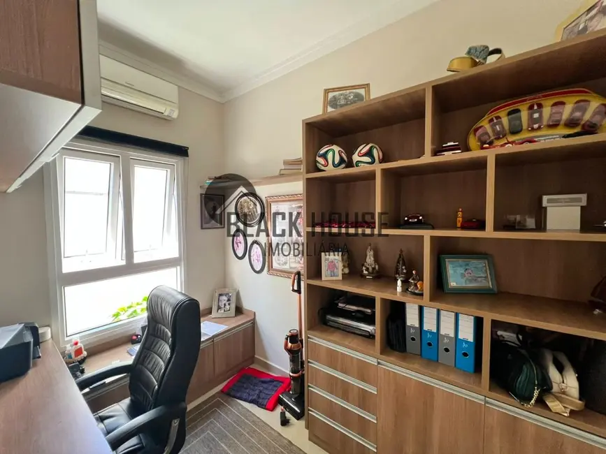 Sobrado com 3 quartos à venda, 361m2 em Parque Campolim, Sorocaba - SP - imagem 3 Foto 3 de Sobrado com 3 quartos à venda, 361m2 em Parque Campolim, Sorocaba - SP