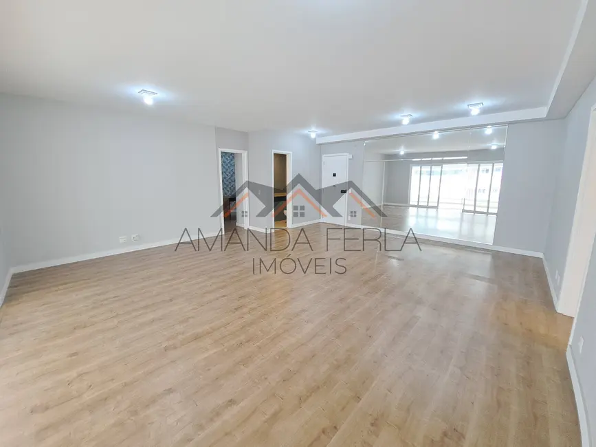 Foto 4 de Apartamento com 4 quartos para alugar, 198m2 em Cerâmica, Sao Caetano Do Sul - SP