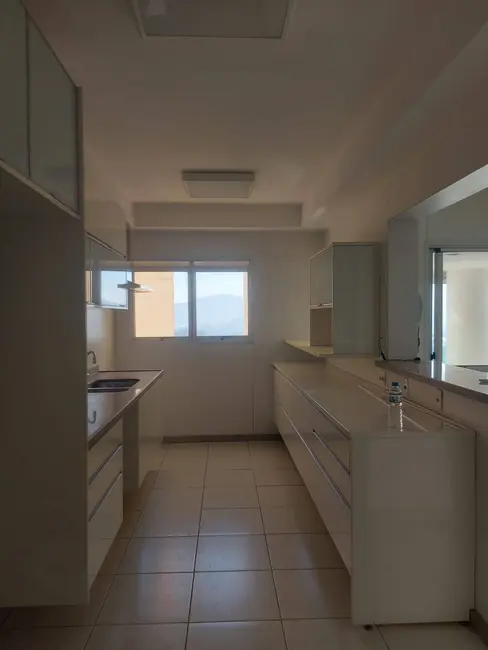 Foto 3 de Apartamento com 3 quartos para alugar, 258m2 em Alphaville Empresarial, Barueri - SP