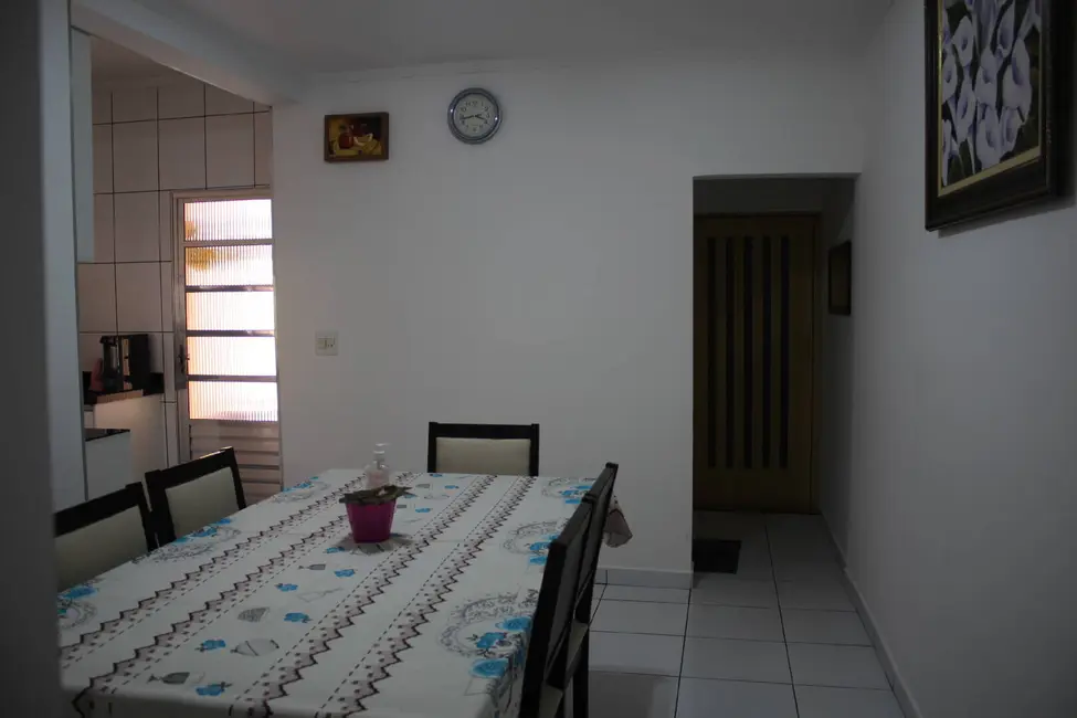 Foto 4 de Casa com 2 quartos à venda, 120m2 em Carapicuiba - SP