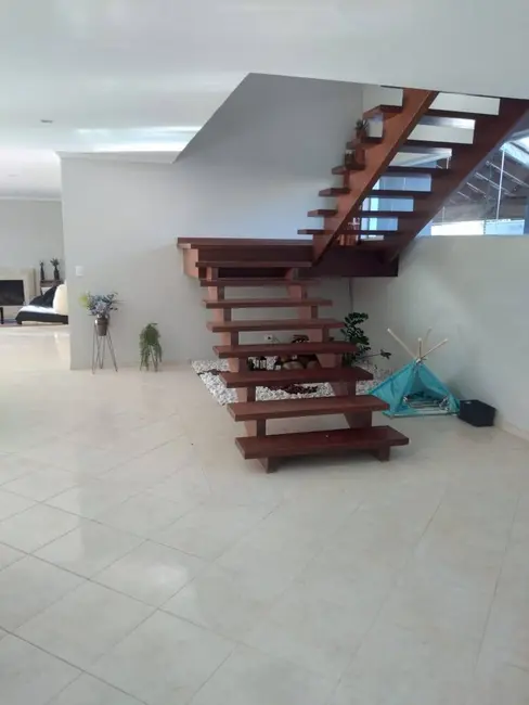 Foto 5 de Casa com 4 quartos à venda, 2200m2 em Outeiro de São Fernando, Barueri - SP
