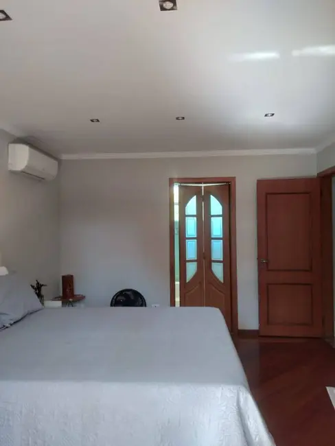 Foto 9 de Casa com 4 quartos à venda, 2200m2 em Outeiro de São Fernando, Barueri - SP