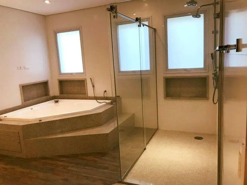 Foto 16 de Casa à venda, 680m2 em Aldeia da Serra, Barueri - SP