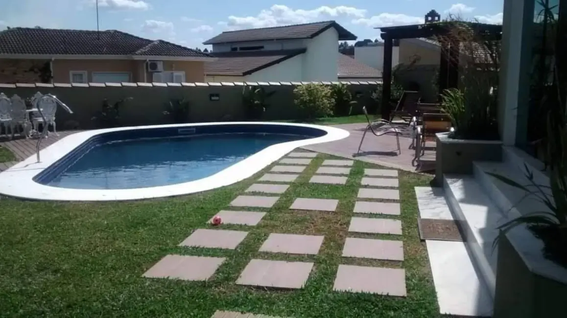 Casa com 6 quartos à venda, 680m2 em Residencial Morada dos Lagos, Barueri - SP - imagem 3 Foto 3 de Casa com 6 quartos à venda, 680m2 em Residencial Morada dos Lagos, Barueri - SP