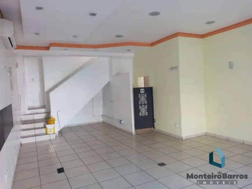 Sala Comercial para alugar, 240m2 em Centro, Campinas - SP - imagem 3 Foto 3 de Sala Comercial para alugar, 240m2 em Centro, Campinas - SP