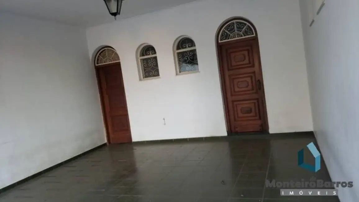 Foto 2 de Casa com 3 quartos para alugar, 500m2 em Jardim das Paineiras, Campinas - SP