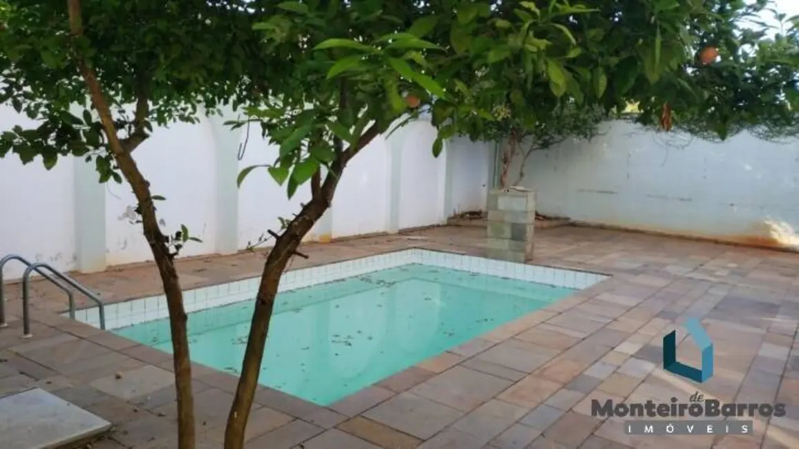 Casa com 3 quartos para alugar, 500m2 em Jardim das Paineiras, Campinas - SP - imagem 7 Foto 7 de Casa com 3 quartos para alugar, 500m2 em Jardim das Paineiras, Campinas - SP