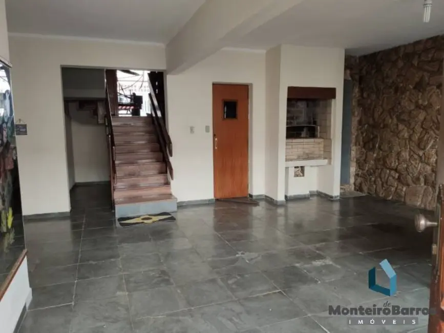 Casa com 4 quartos à venda e para alugar, 468m2 em Jardim das Paineiras, Campinas - SP - imagem 3 Foto 3 de Casa com 4 quartos à venda e para alugar, 468m2 em Jardim das Paineiras, Campinas - SP