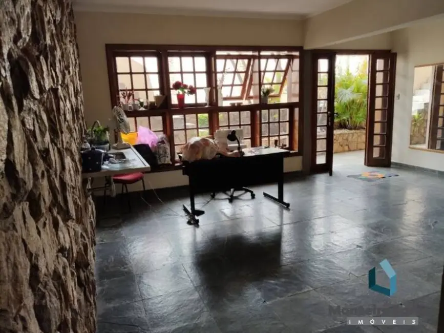 Casa com 4 quartos à venda e para alugar, 468m2 em Jardim das Paineiras, Campinas - SP - imagem 4 Foto 4 de Casa com 4 quartos à venda e para alugar, 468m2 em Jardim das Paineiras, Campinas - SP