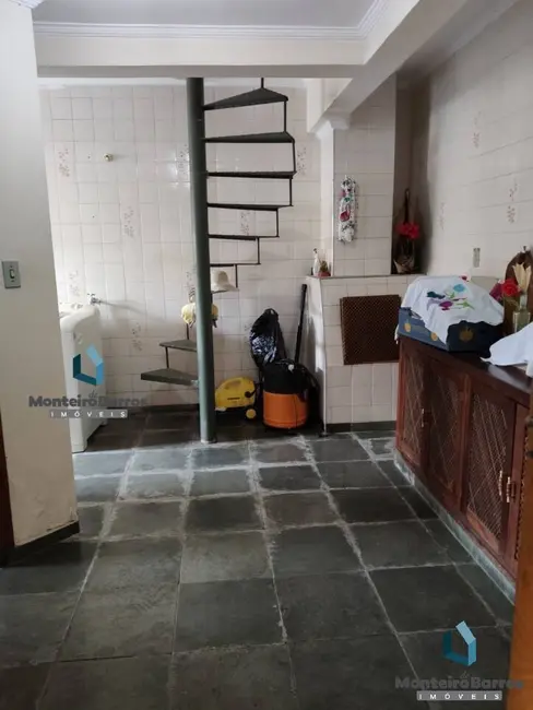 Casa com 4 quartos à venda e para alugar, 468m2 em Jardim das Paineiras, Campinas - SP - imagem 8 Foto 8 de Casa com 4 quartos à venda e para alugar, 468m2 em Jardim das Paineiras, Campinas - SP