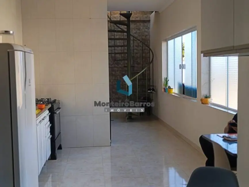 Foto 2 de Casa com 7 quartos à venda, 300m2 em Jardim Flamboyant, Campinas - SP