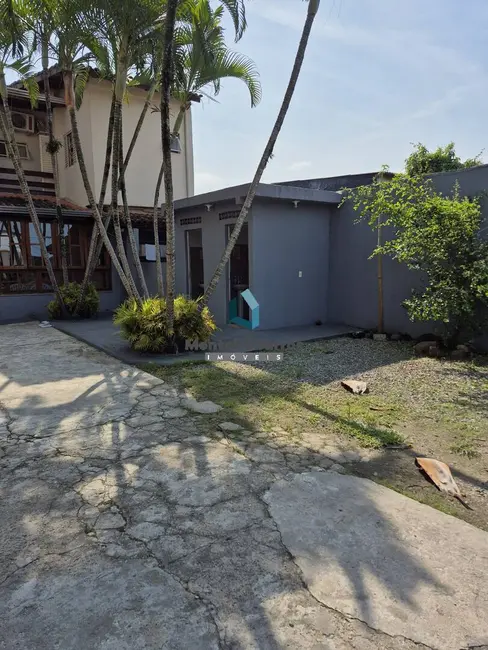 Casa com 1 quarto à venda e para alugar, 200m2 em Enseada, Guaruja - SP - imagem 6 Foto 6 de Casa com 1 quarto à venda e para alugar, 200m2 em Enseada, Guaruja - SP