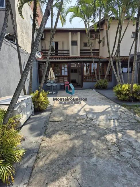 Casa com 1 quarto à venda e para alugar, 200m2 em Enseada, Guaruja - SP - imagem 5 Foto 5 de Casa com 1 quarto à venda e para alugar, 200m2 em Enseada, Guaruja - SP