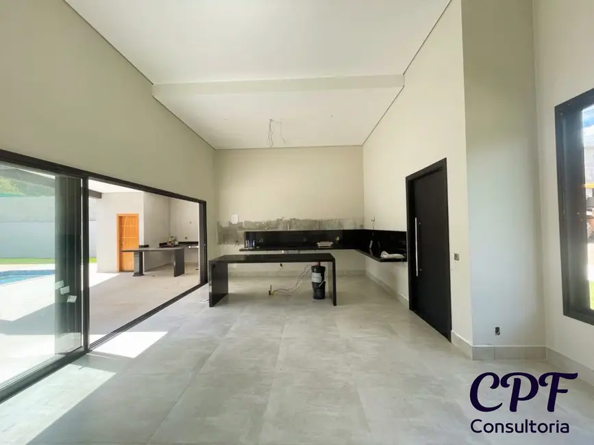 Foto 3 de Casa de Condomínio com 3 quartos à venda, 250m2 em Condomínio Terras de Santa Cruz, Braganca Paulista - SP