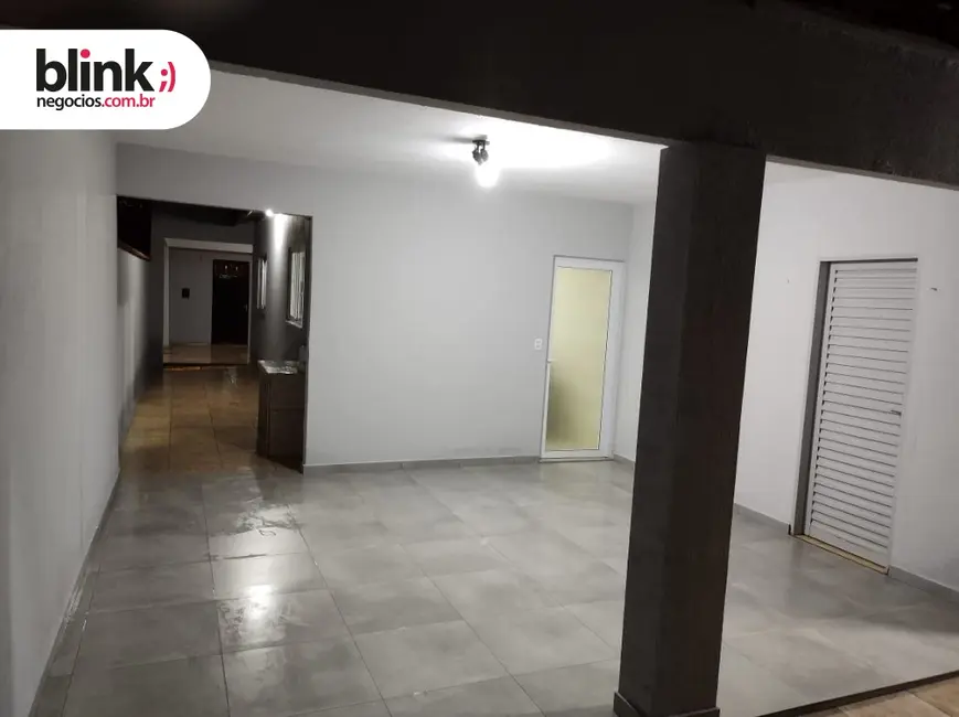 Foto 4 de Casa com 3 quartos à venda, 181m2 em Parque Glória I, Catanduva - SP