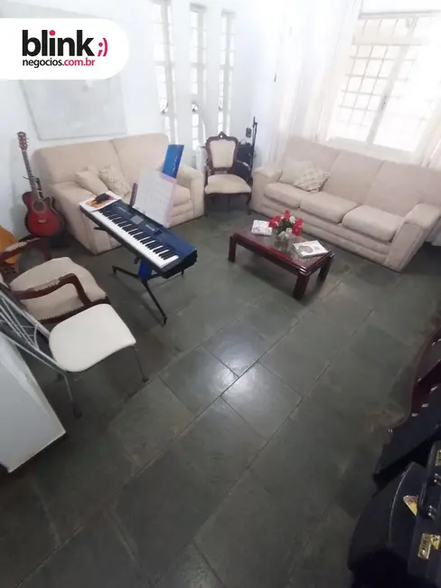 Foto 6 de Casa com 3 quartos à venda, 540m2 em Catanduva - SP