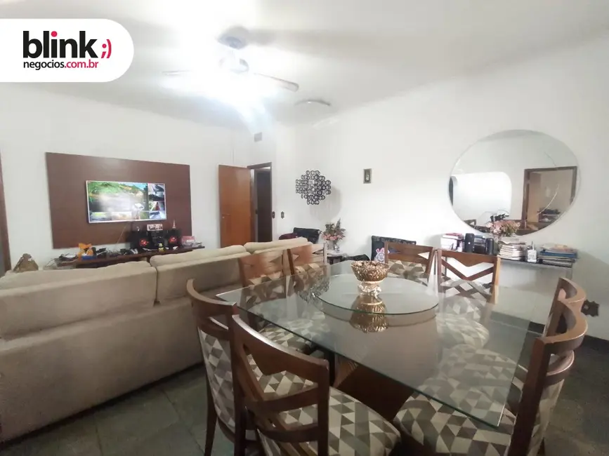 Foto 8 de Casa com 3 quartos à venda, 540m2 em Catanduva - SP