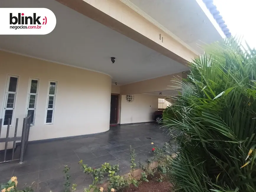 Foto 2 de Casa com 3 quartos à venda, 540m2 em Catanduva - SP