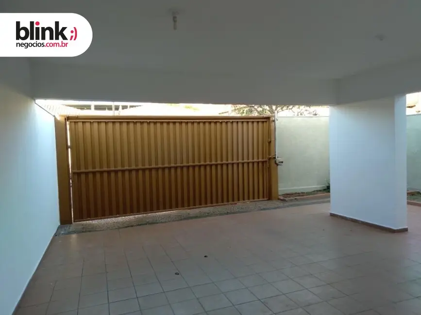 Foto 2 de Casa com 4 quartos à venda, 273m2 em Catanduva - SP