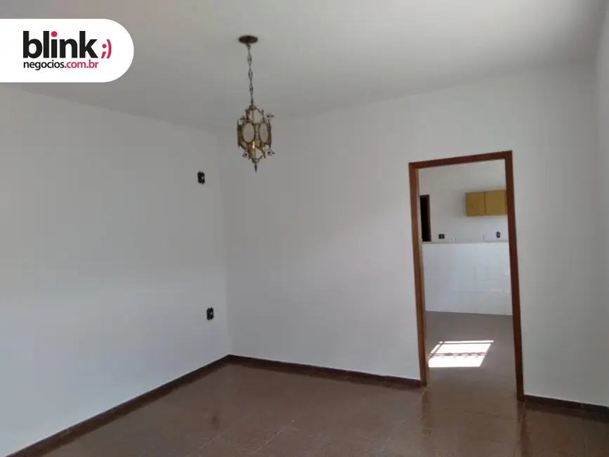 Foto 3 de Casa com 4 quartos à venda, 273m2 em Catanduva - SP