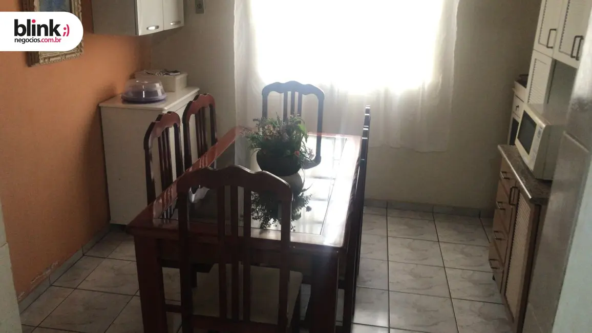 Foto 3 de Casa com 2 quartos à venda, 61m2 em Catanduva - SP